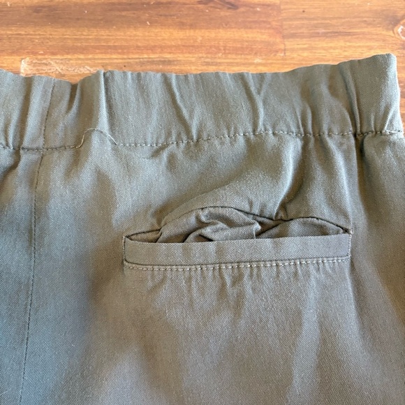 VINCE Green Pull On Drawstring Trousers Tapered Cuffed XS Olive Army Pants - Picture 5 of 12